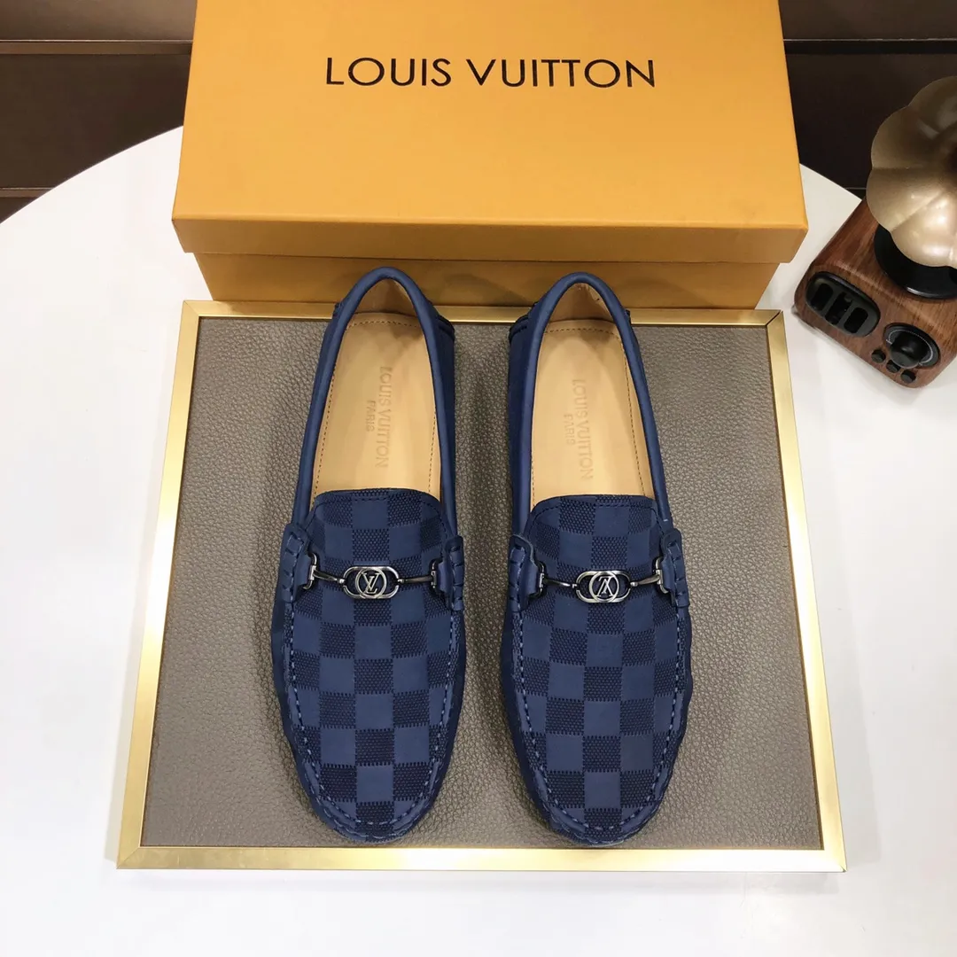 Men's men's shoes 💰420💰 [LV Doudou shoes] (water-dyed cowhide lining) new model is on the market, available on the official website. The new Doudou shoes are processed into single-color materials, and the uppers are made of imported cowhide material. The body of the shoe is fully hemmed with mark thread, and is lined with imported original cowhide leather. The elegant shoe shape is super suitable for all-matching, and the size is 38-44.
